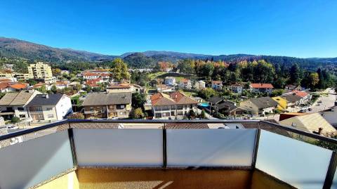 Moradia T4 para venda