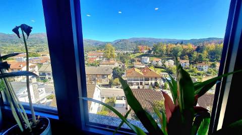 Moradia T4 para venda