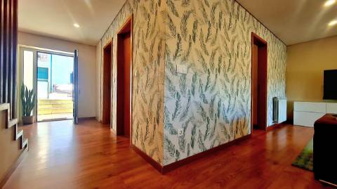 Moradia T4 para venda