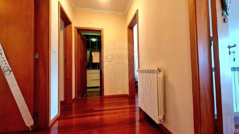 Moradia T4 para venda