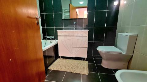 Moradia T4 para venda