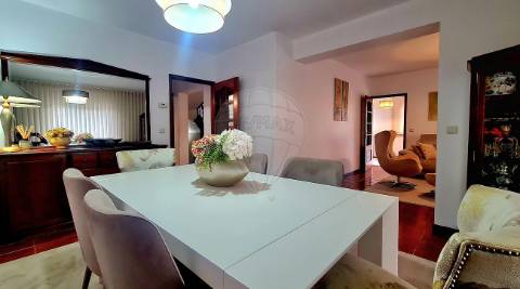 Moradia T4 para venda