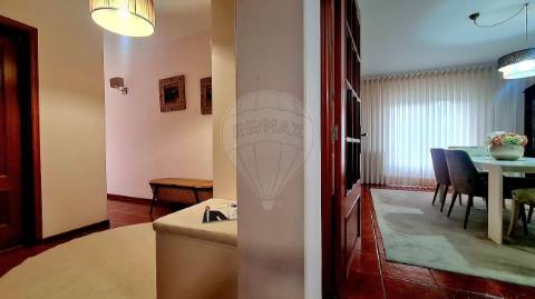 Moradia T4 para venda