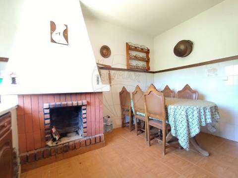 Moradia T4 para venda