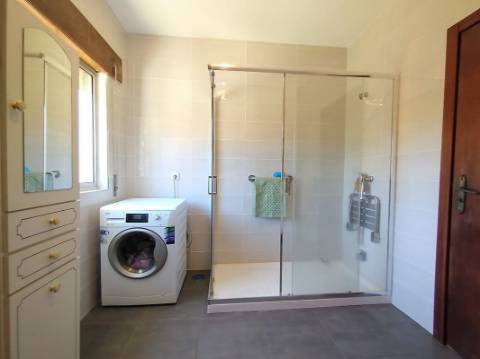 Moradia T4 para venda