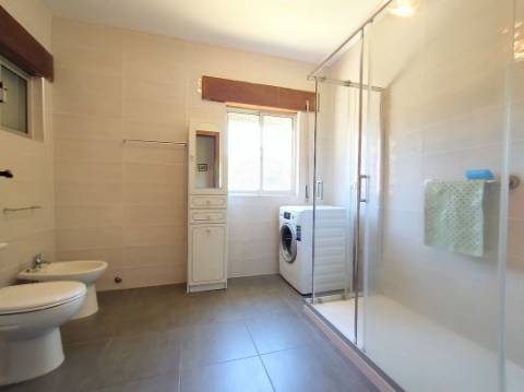 Moradia T4 para venda