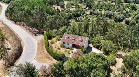 Moradia T4 para venda