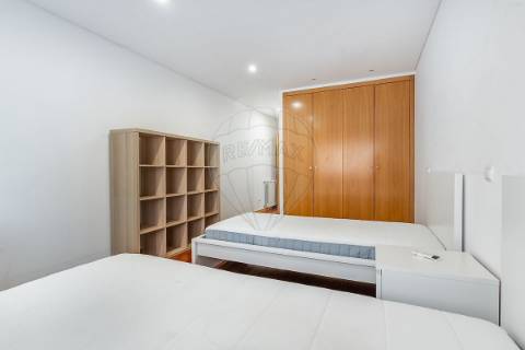 Apartamento T5 para arrendamento