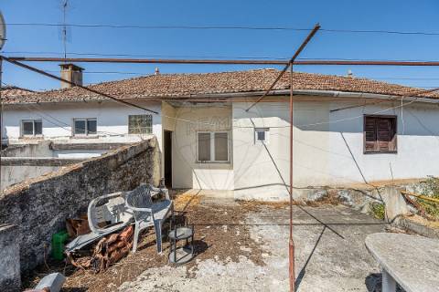 Moradia T6 para venda