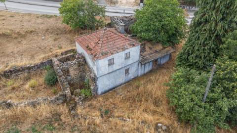 Moradia T4 para venda