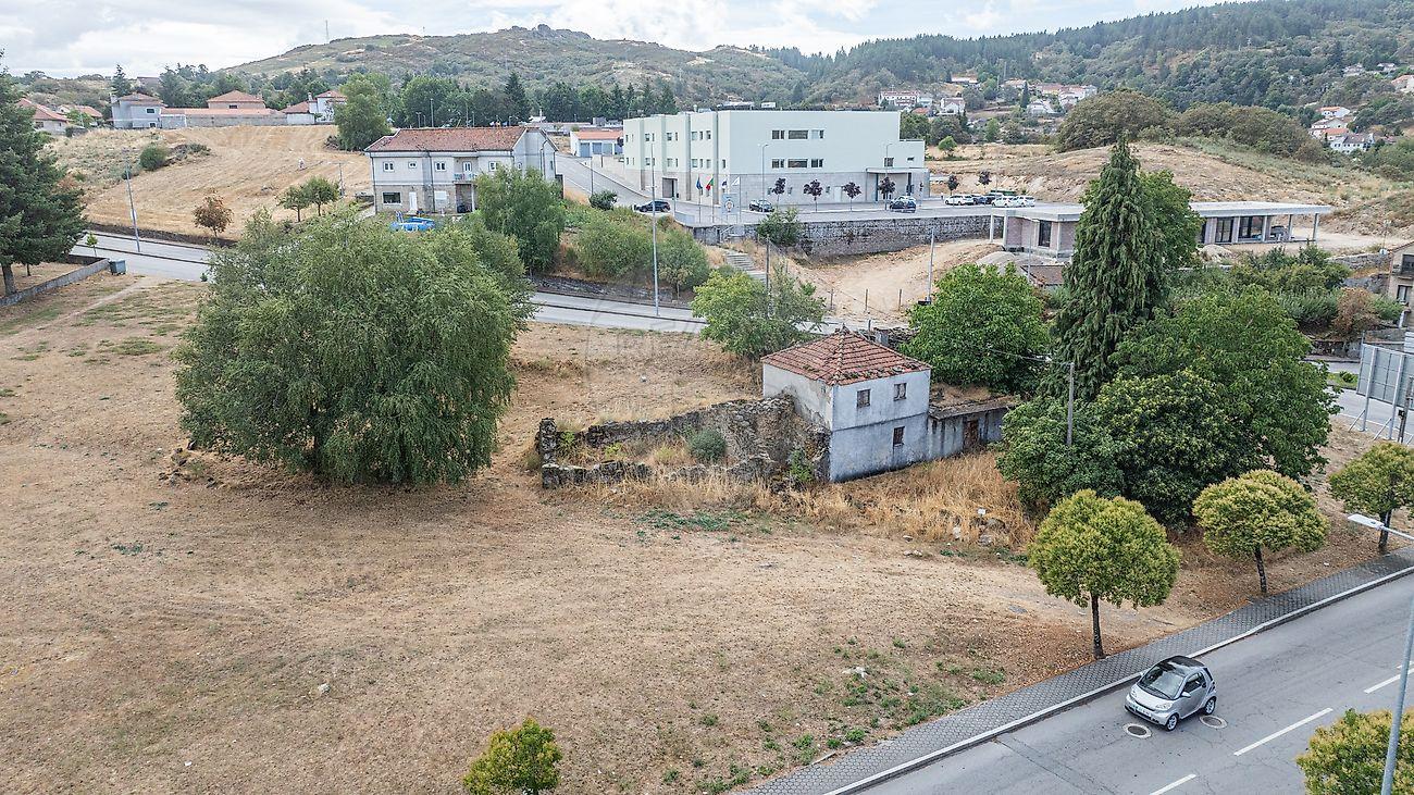 Moradia T4 para venda