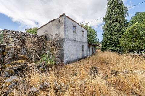 Moradia T4 para venda