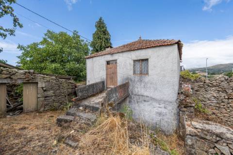 Moradia T4 para venda