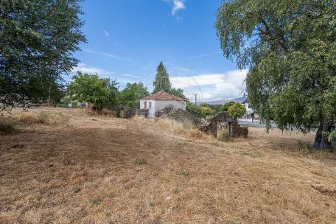 Moradia T4 para venda