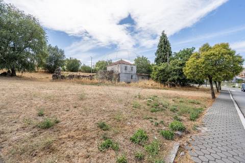 Moradia T4 para venda