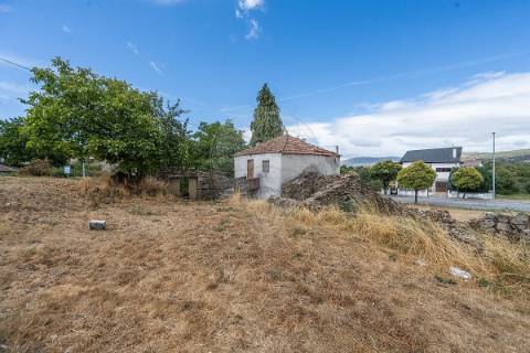 Moradia T4 para venda