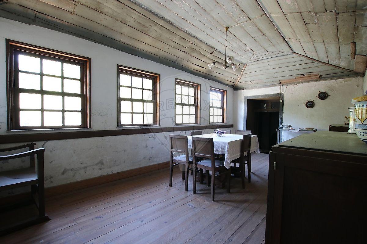 Moradia T4 para venda