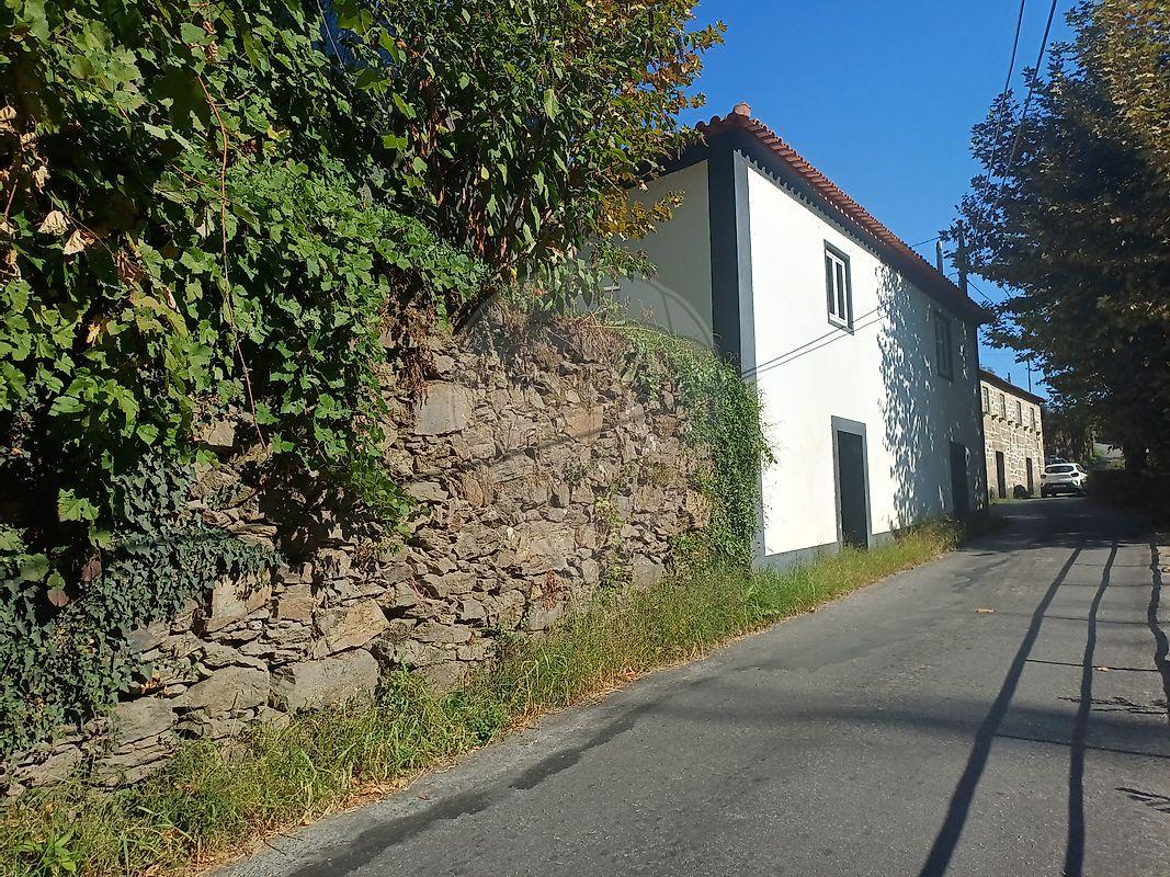 Moradia T5 para venda