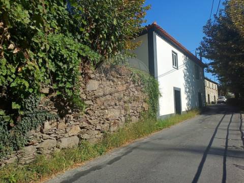 Moradia T5 para venda