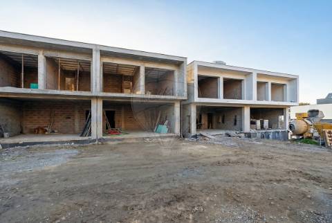 Moradia T4 para venda