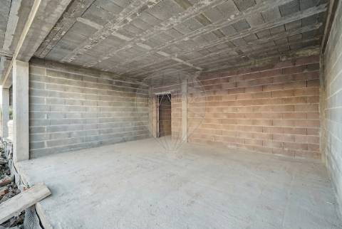 Moradia T4 para venda