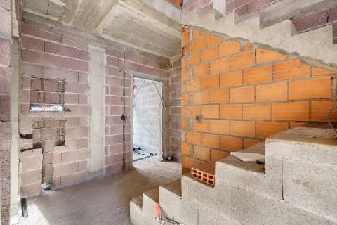 Moradia T4 para venda