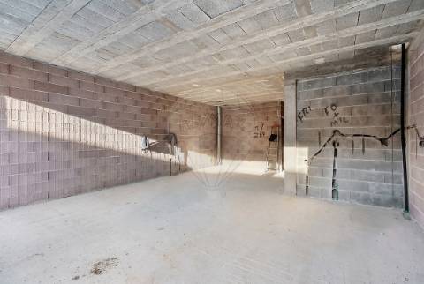 Moradia T4 para venda