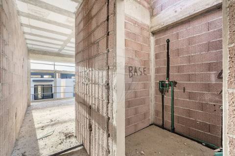 Moradia T4 para venda