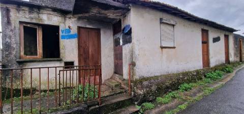 Moradia T8 para venda