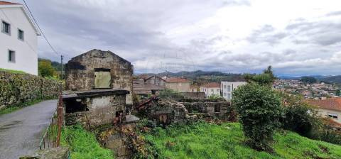 Moradia T8 para venda