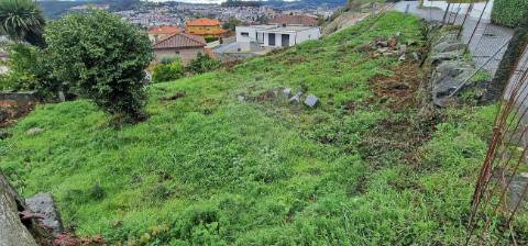 Moradia T8 para venda