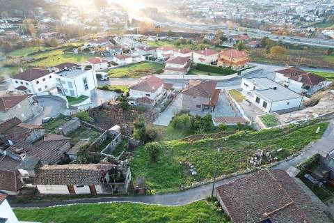 Moradia T8 para venda