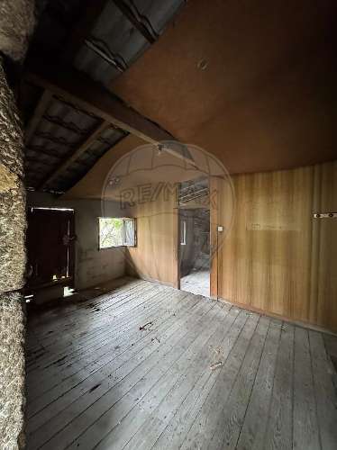 Moradia T2 para venda