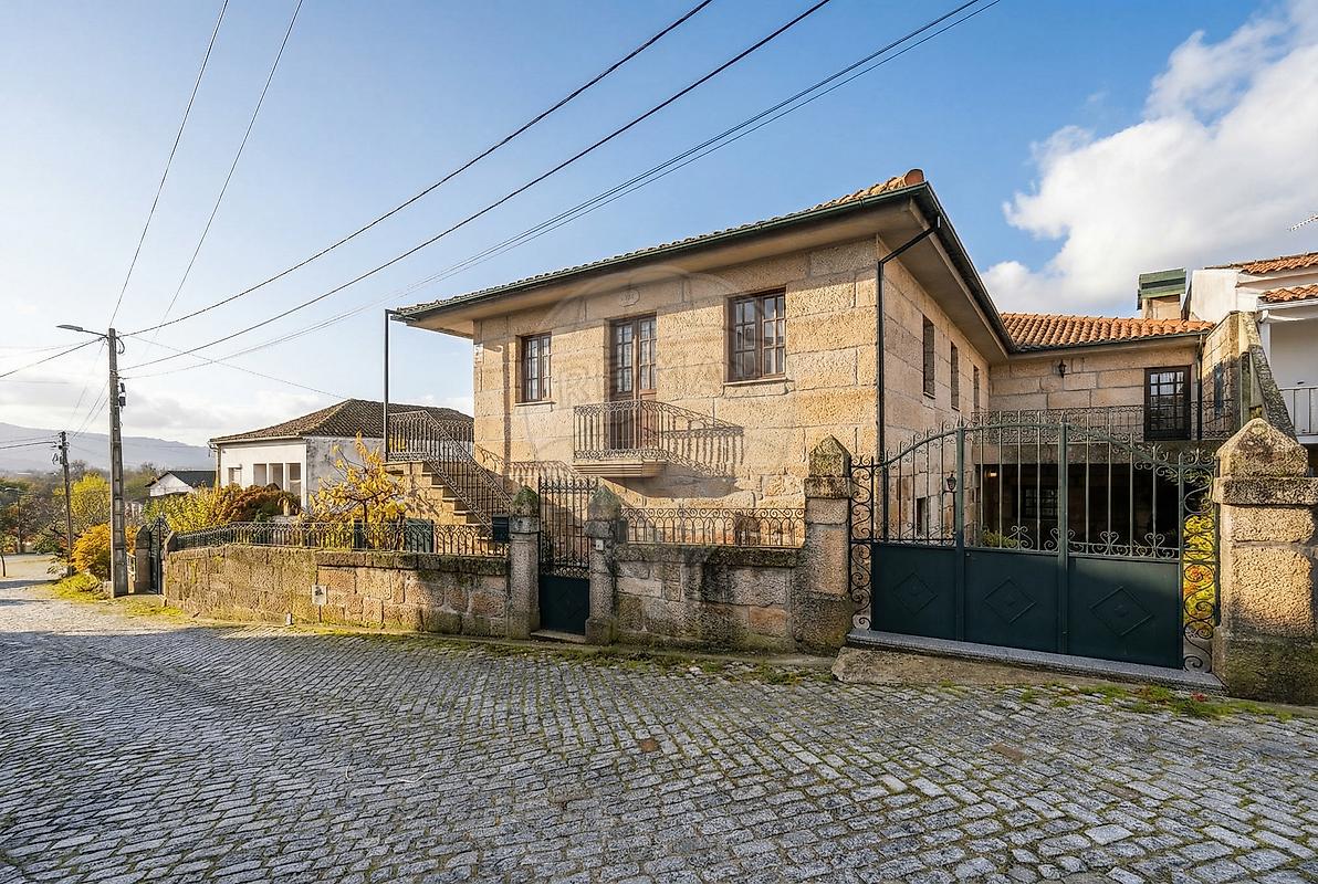 Moradia T5 para venda