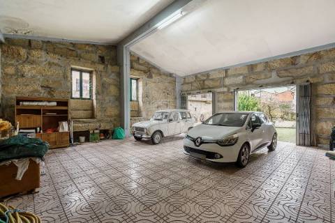 Moradia T5 para venda