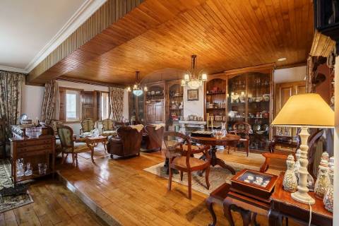 Moradia T5 para venda