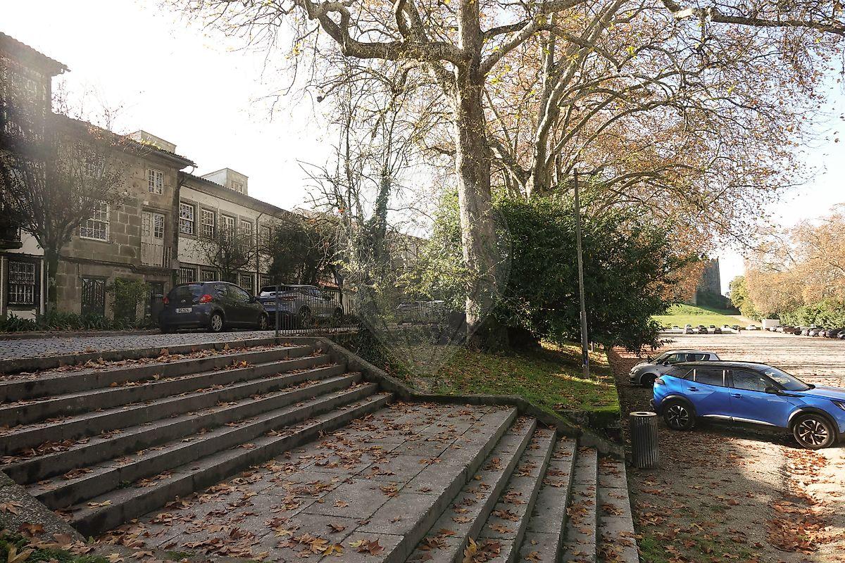 Moradia T8 para venda