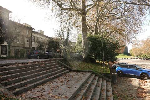 Moradia T8 para venda