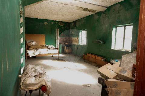 Moradia T8 para venda