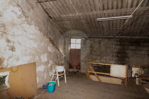 Moradia T8 para venda