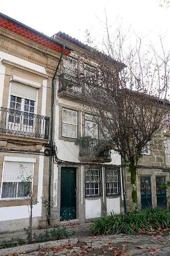 Moradia T8 para venda