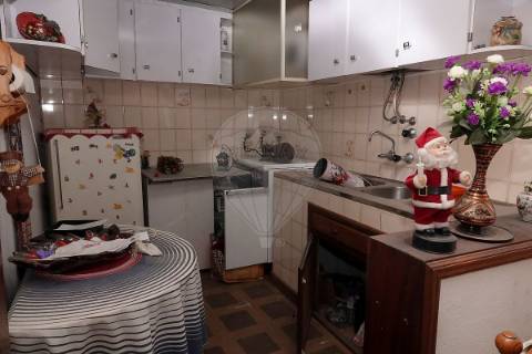 Moradia T8 para venda