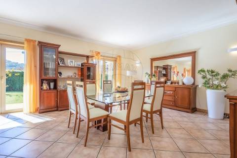 Moradia T4 para venda