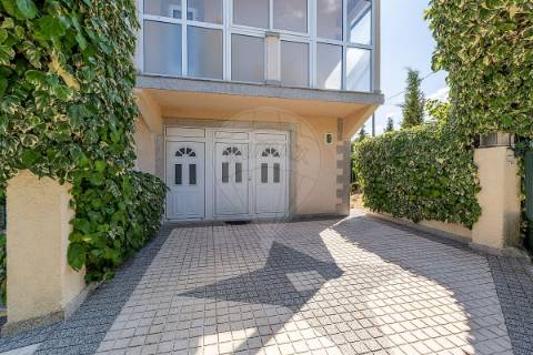 Moradia T6 para venda