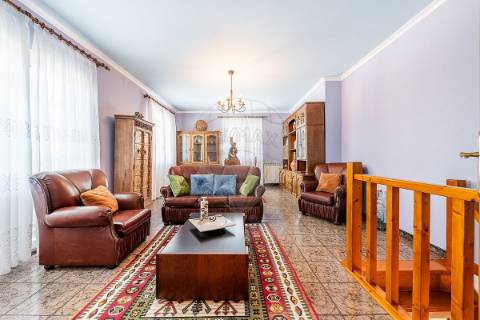 Moradia T6 para venda