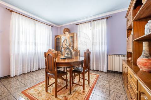 Moradia T6 para venda