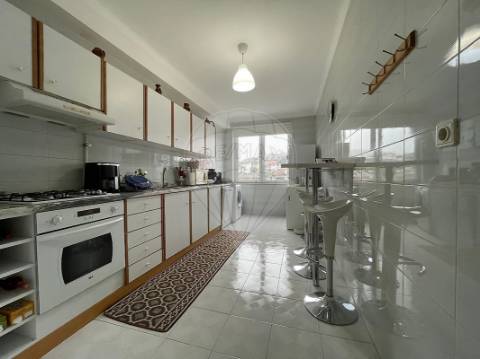 Apartamento T4 para venda