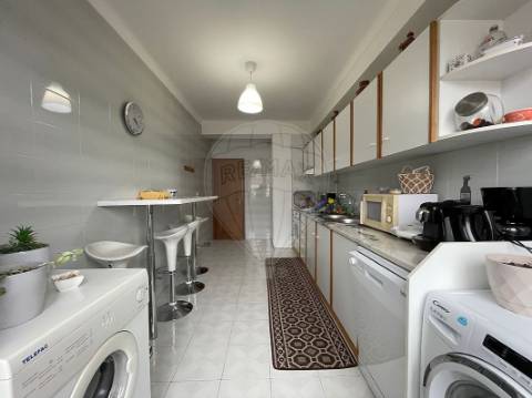 Apartamento T4 para venda