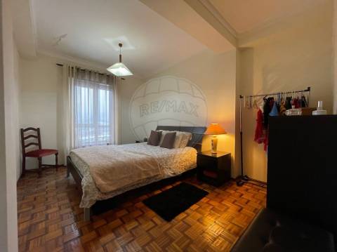 Apartamento T4 para venda