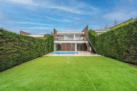 Moradia T4 para venda